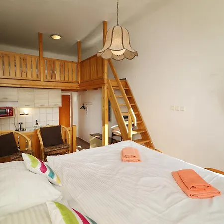 U Jezera Apartman *