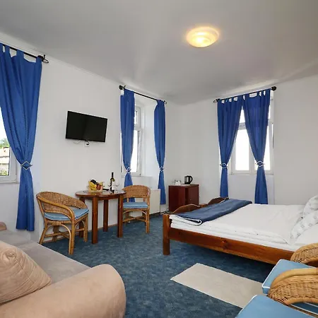 U Jezera Apartman *